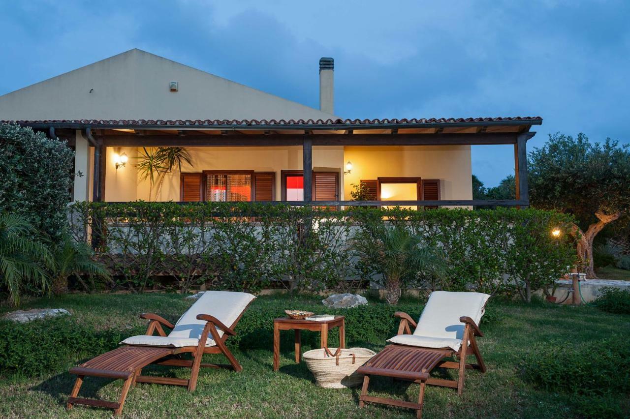 Villa Baia Verde كوستوناتشي المظهر الخارجي الصورة
